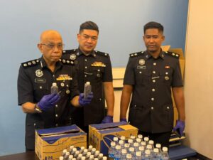 Dua beradik warga Myanmar ditahan, jual dadah RM10 sebotol