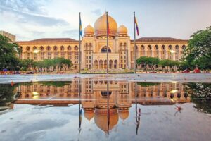 Federal Court upholds eight-year jail term on four Indonesians for migrant smuggling