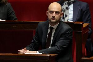 France to open a consulate in Greenland on February 6