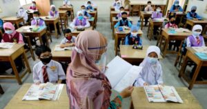 Govt to hold immediate study on reviving UPSR, PT3