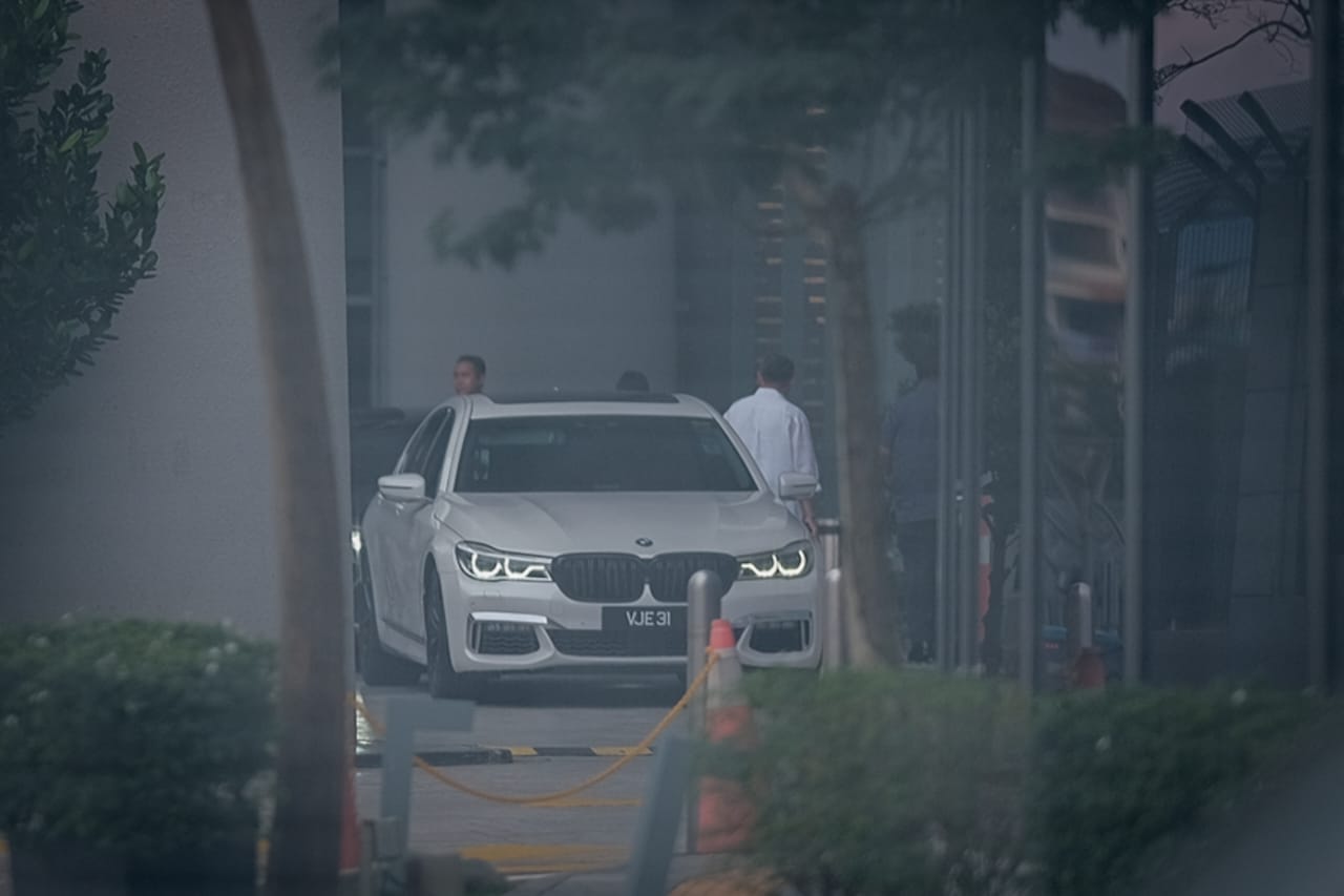 Hafizuddeain tiba di SPRM dirakam keterangan