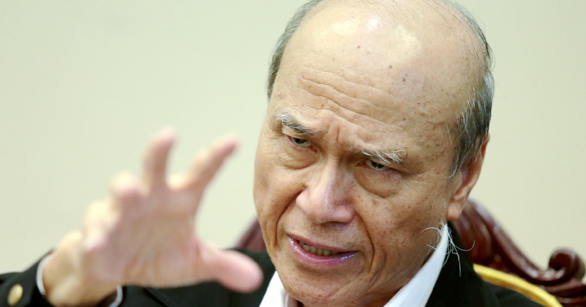 Hats off to Lee Lam Thye for a half-century of humanitarian service