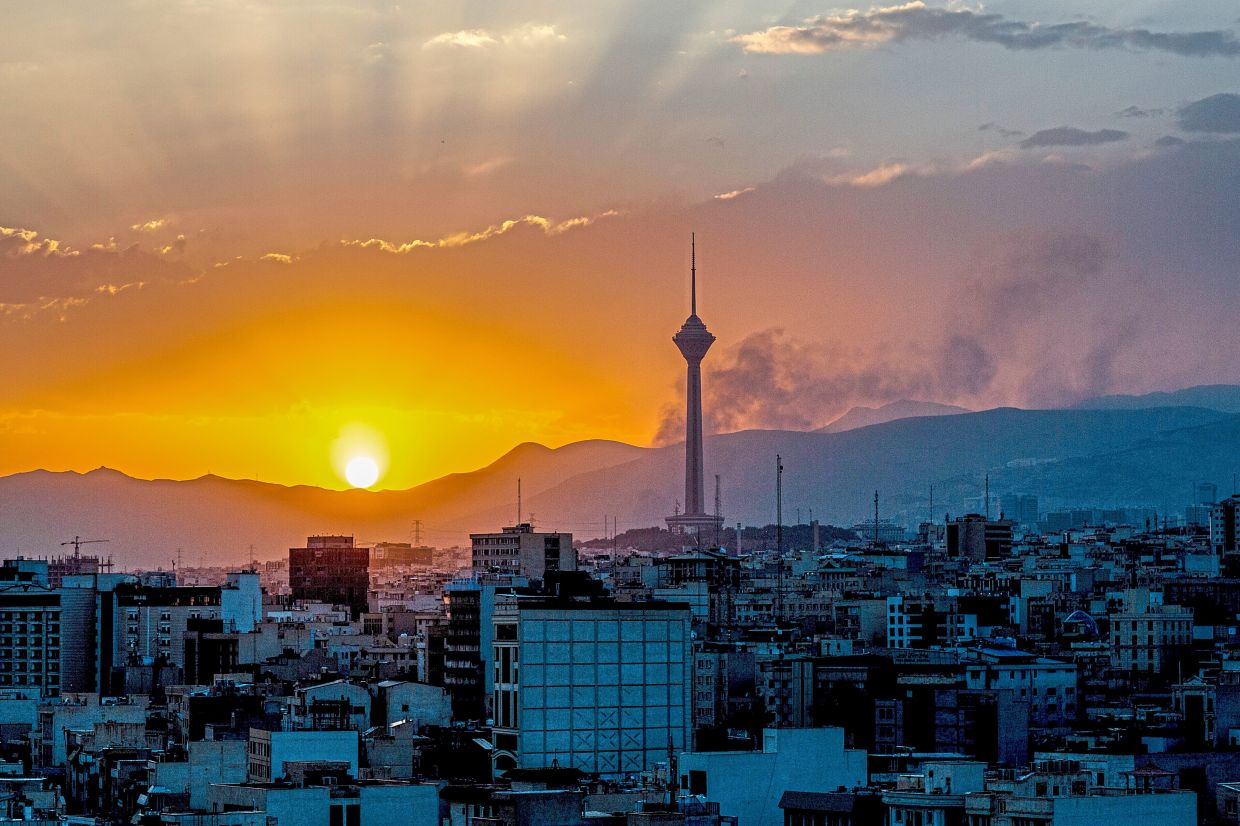 In Iran, the US-Israeli addiction to hybrid warfare is on full display