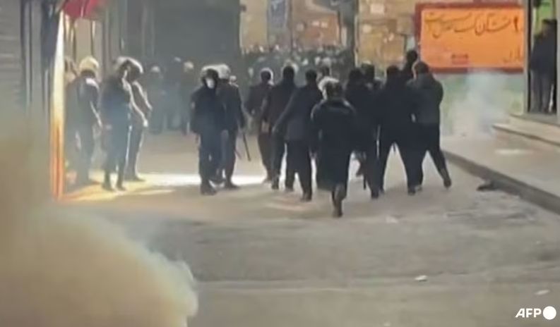 Iranians step up protests as death toll mounts, Internet cut