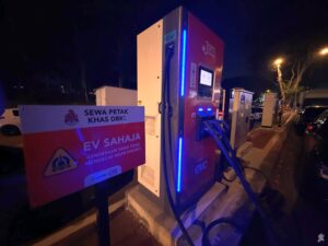 JomCharge x DBKL offers 50% off EV Charging at TTDI Cafe Bistrot David this weekend