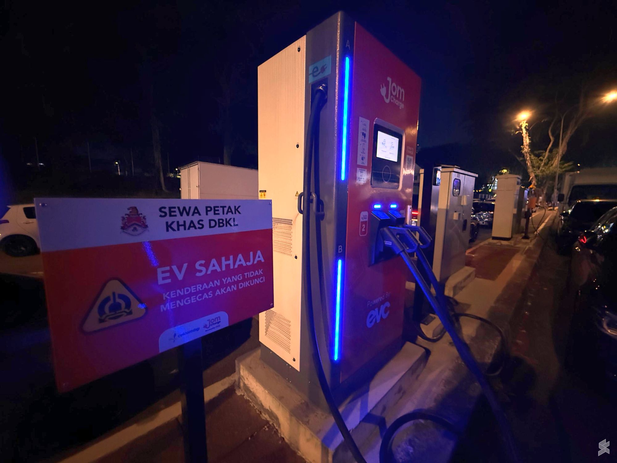 JomCharge x DBKL offers 50% off EV Charging at TTDI Cafe Bistrot David this weekend