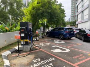 JomCharge x DBKL turns on EV Chargers at Solaris Mont Kiara