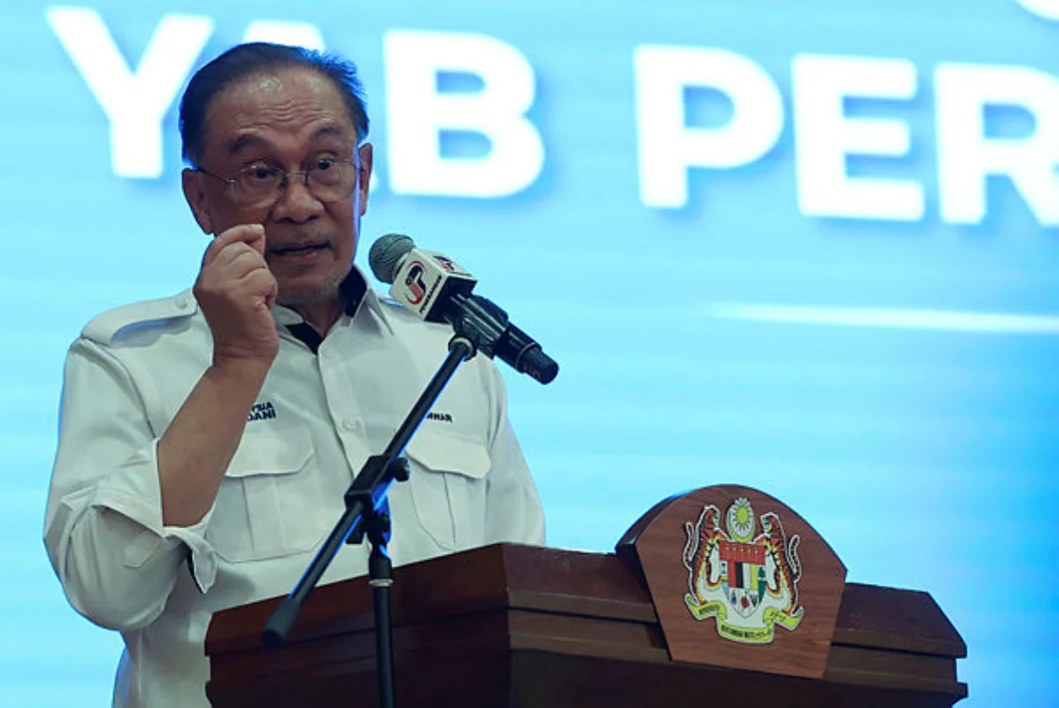 Kerajaan peruntuk RM800 juta untuk bantuan awal persekolahan 2025