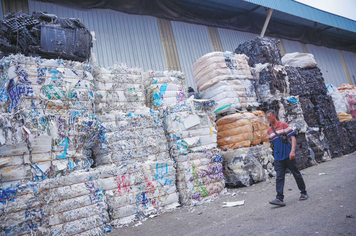 Kilang e-waste sogok penguat kuasa sehingga RM50,000 sebulan