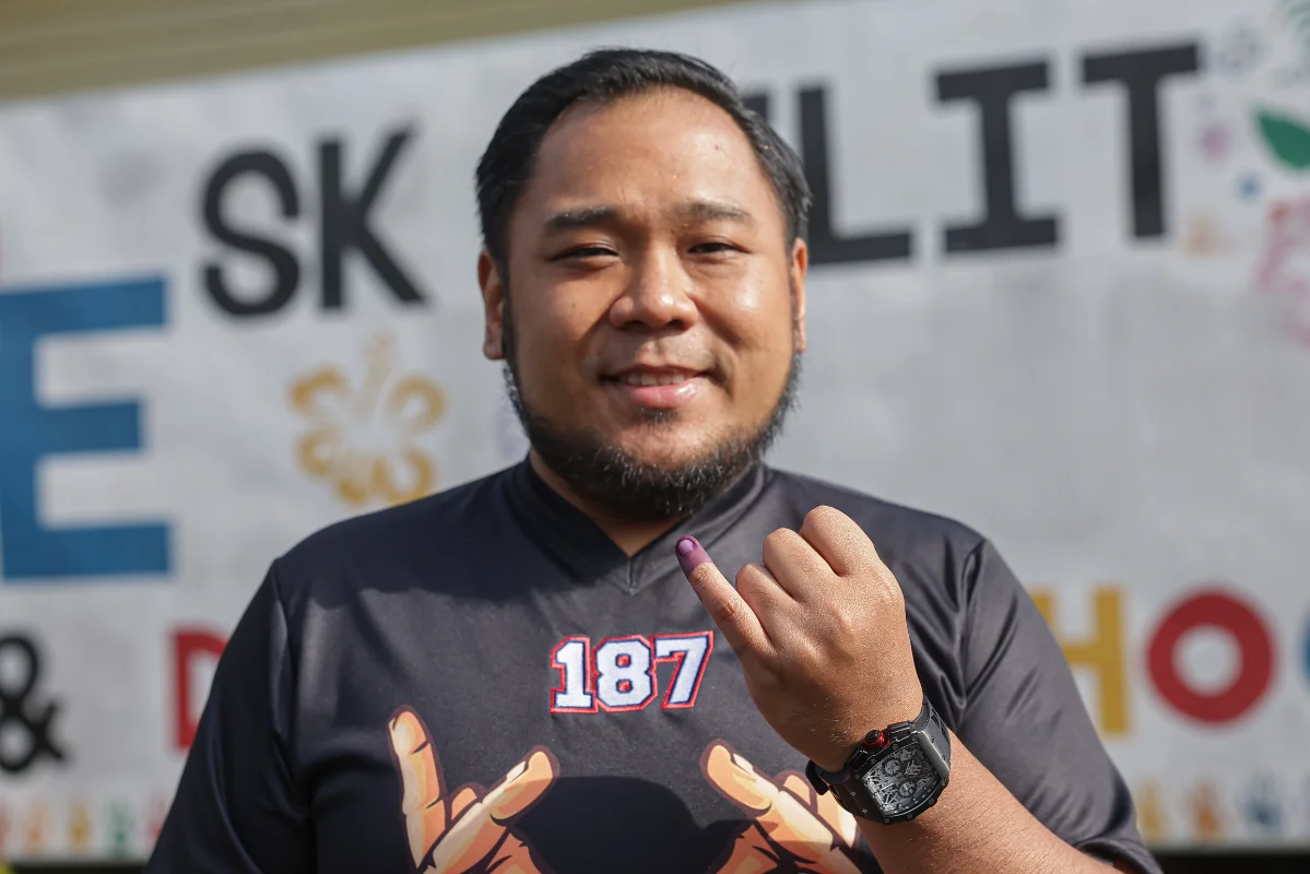 Kinabatangan by-election candidates cast votes as polling begins