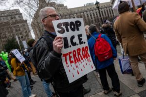 Lebih ramai migran maut dalam tahanan ICE di bawah Trump