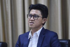 Look beyond ethnic-centred lens if you want to grow, Chong tells young Chinese entrepreneurs