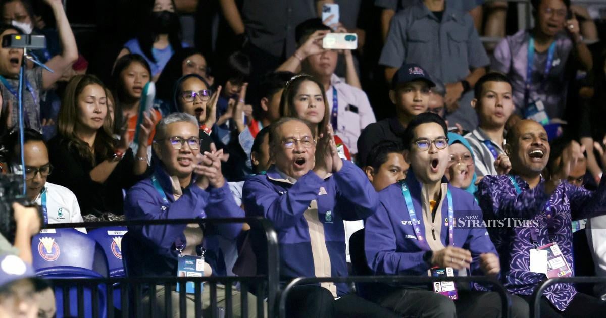 Malaysia's proud of you, PM tells Aaron-Wooi Yik