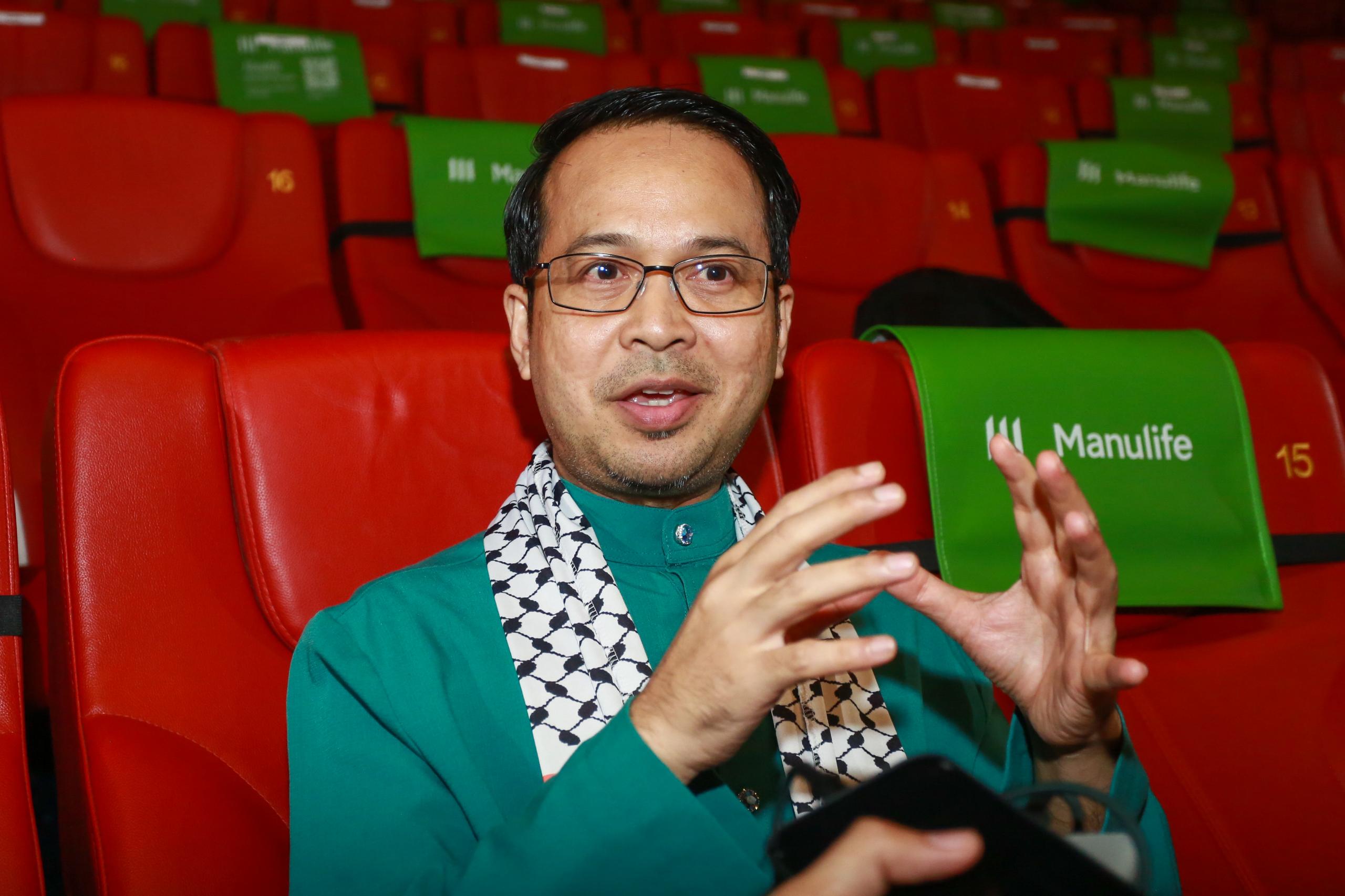 Mereka datang tiada kaki, tanpa tangan - Fedtri Yahya