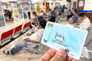 Mother secures MyKid for infant son after personal MyKad struggles