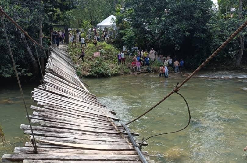 PM arah peruntukan segera ganti jambatan runtuh di Lata Rek