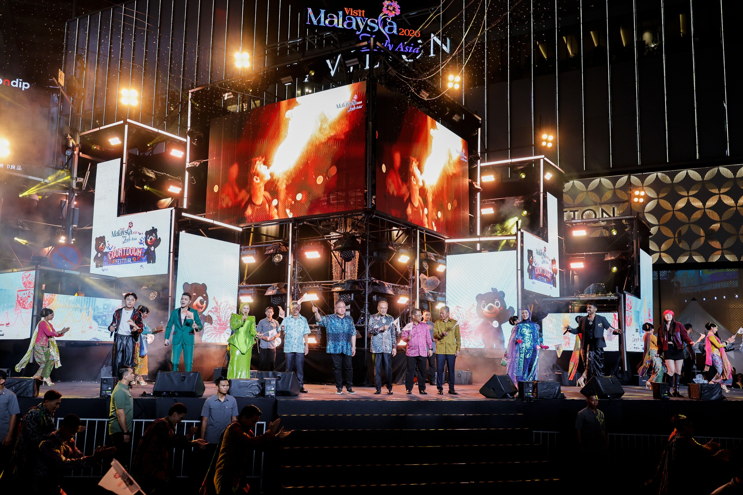 PM pimpin kiraan detik ambang Tahun Baharu, TMM2026 dilancarkan