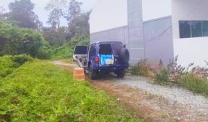 Penyeludup campak gula, minyak masak ke atas jalan elak dicekup