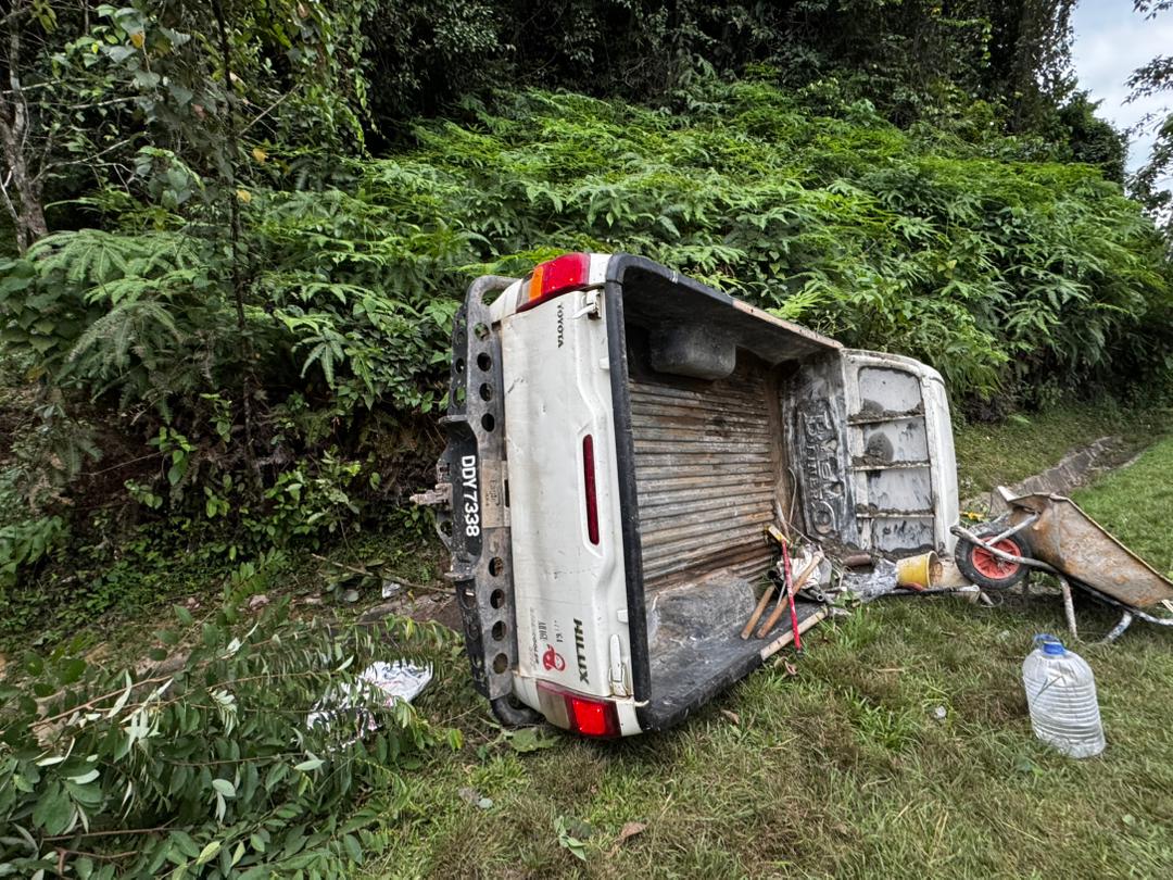 Petinju muay thai tercampak 40 meter, maut dirempuh pikap
