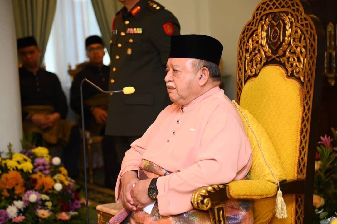 Raja Perlis ingatkan ADUN jangan penting diri, beri keutamaan pada rakyat berbanding parti