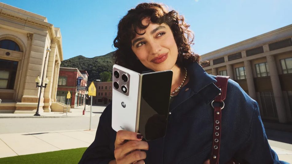 Razr Fold Ialah Peranti Skrin Lipat Besar Pertama Motorola