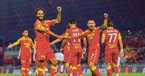 Red Giants and Turtles march into Malaysia Cup quarter-finals