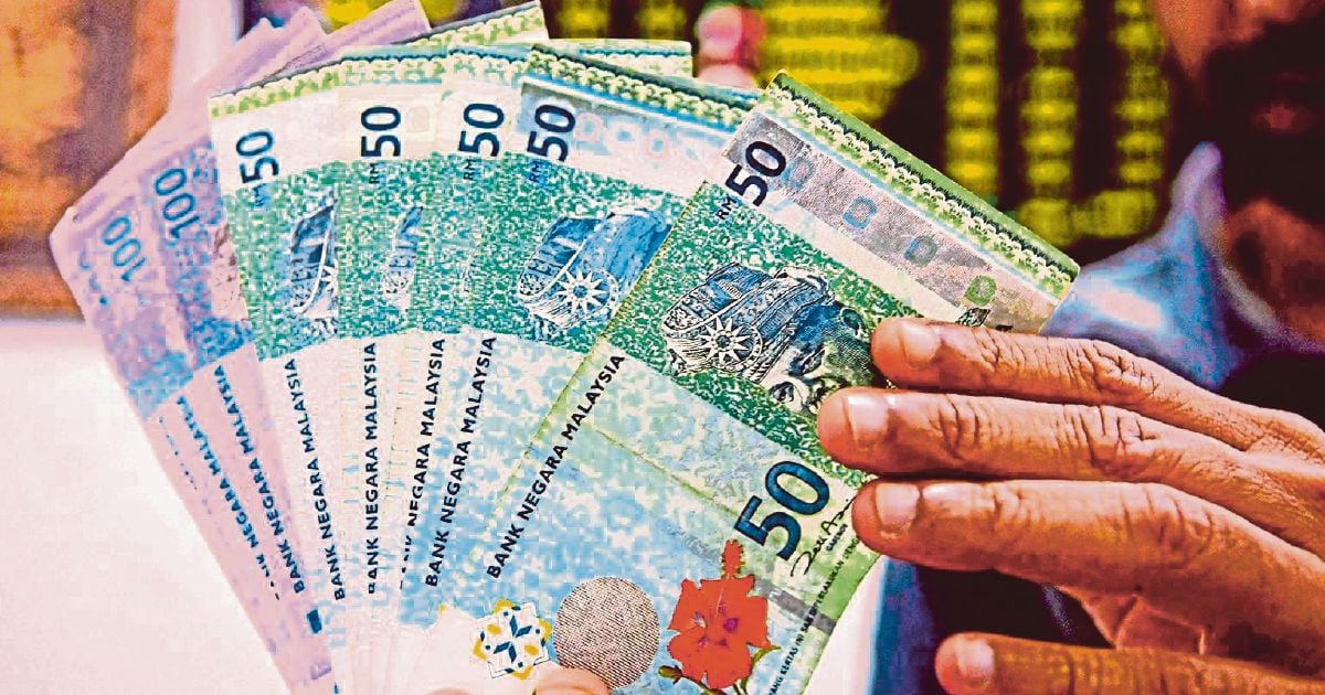 Ringgit firmer versus greenback on rising US-EU tensions
