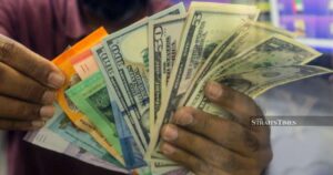 Ringgit rebounds in early trade as US uncertainties weigh on greenback