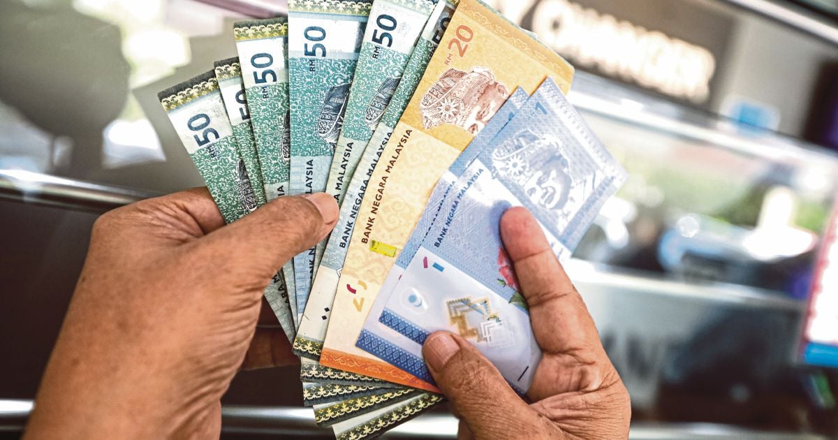Ringgit starts 2026 firmer on weaker greenback