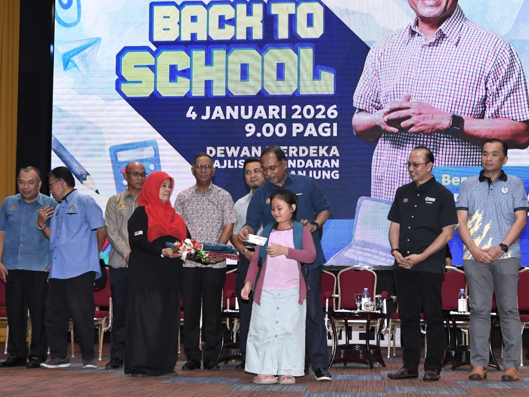 Tarik sokongan: Desakan atau cadangan serah kepada MKT UMNO