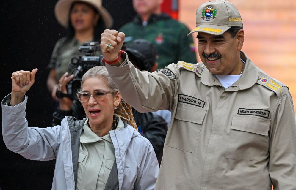 Tentera AS tangkap Presiden Venezuela, isteri