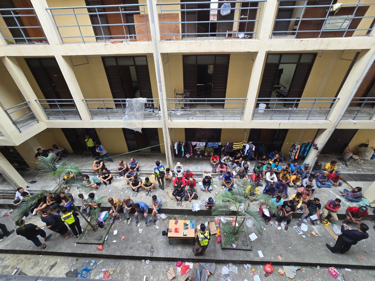 Tiada permit kerja sah, 30 warga asing di tapak pembinaan ditahan