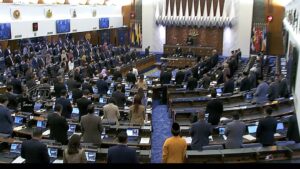 Timbalan Speaker tegur dua timbalan menteri berbual dalam dewan