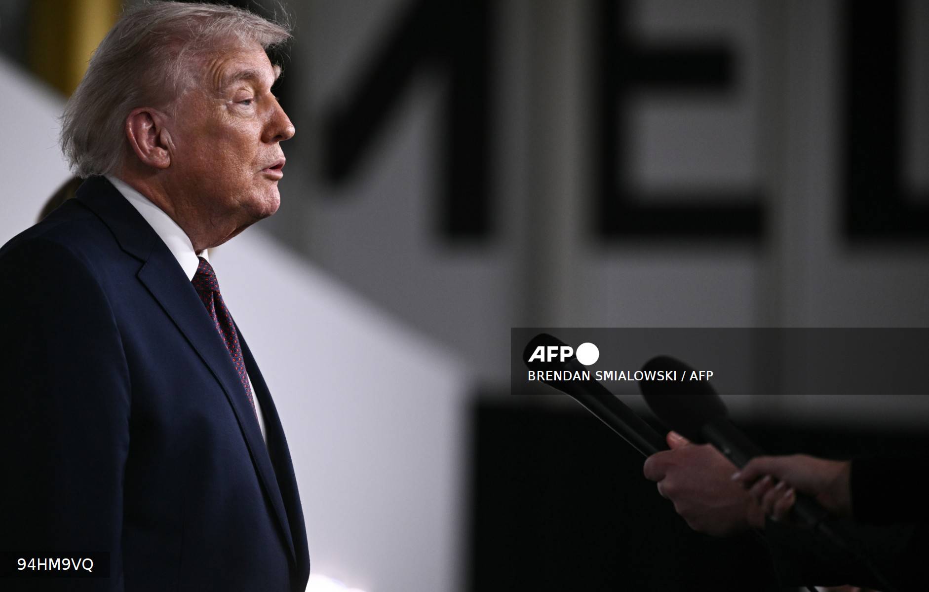 Trump cuts short cabinet meeting, denies dozing off in previous sessions