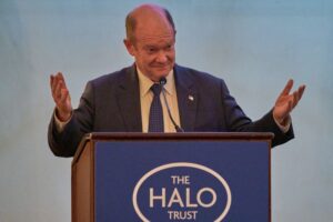 US lawmakers arrive in Copenhagen to counter Trump's Greenland threats