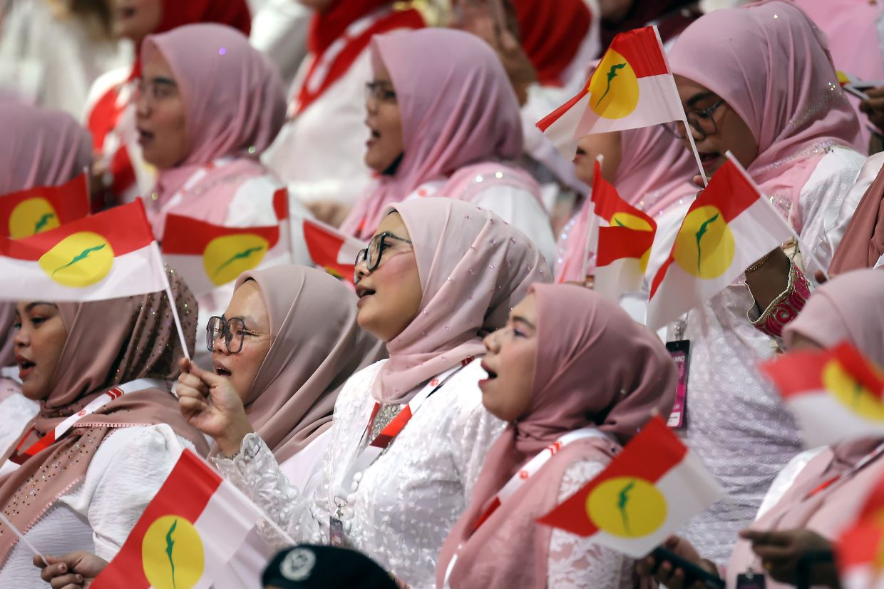 Umno must lead with 30% women in top leadership, says Noraini