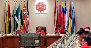 Umno supreme council deliberates motions from three wings
