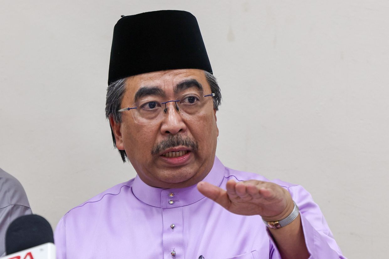 Umno will not support URA if convention resolutions not included, says Johari