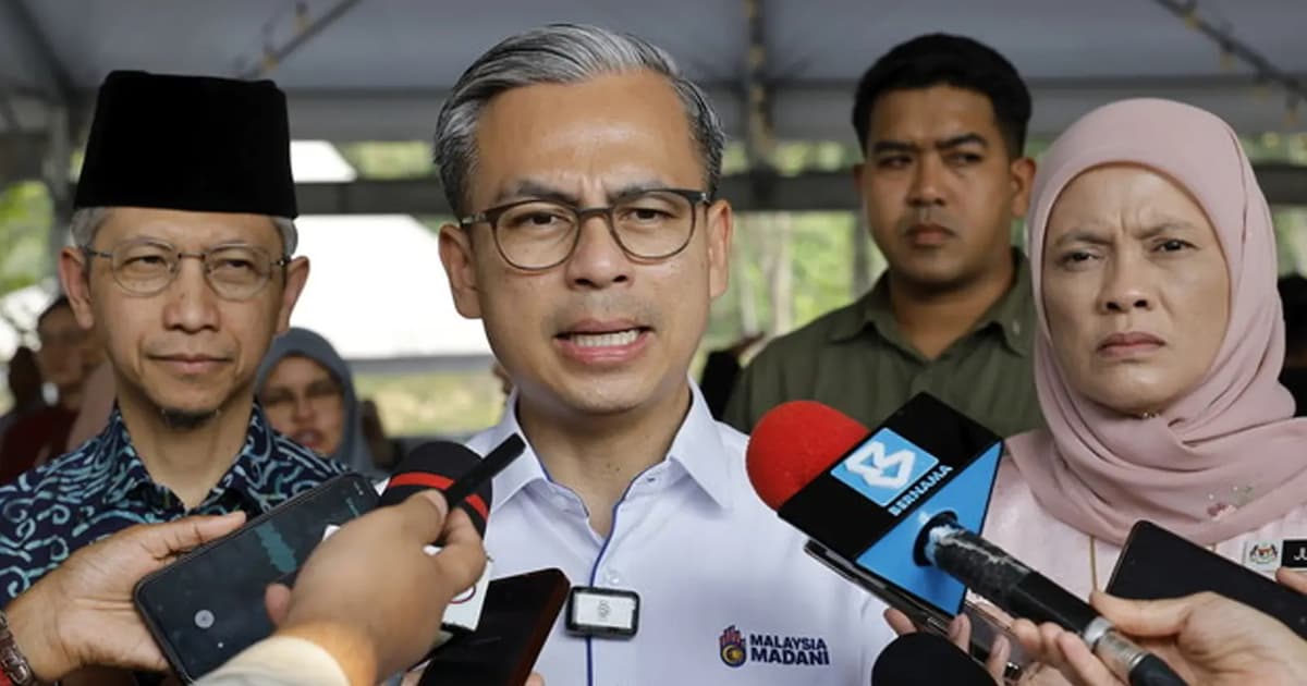 Use simple language, Fahmi tells information officers