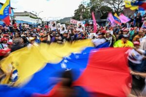 Venezuela bebaskan 80 tahanan politik
