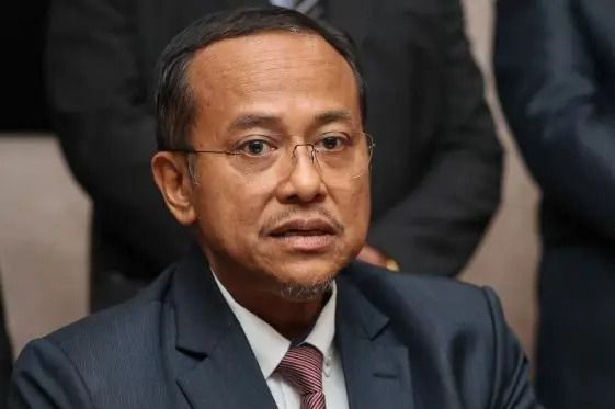 Viral photo points to Ahmad Samsuri as next Perikatan chairman