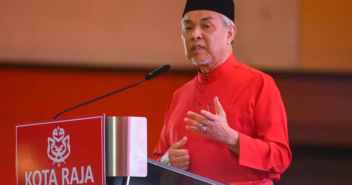 Zahid keeping Umno’s options open, say analysts
