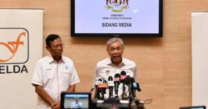 Zahid must deliver fast to win back Felda settlers, says analyst