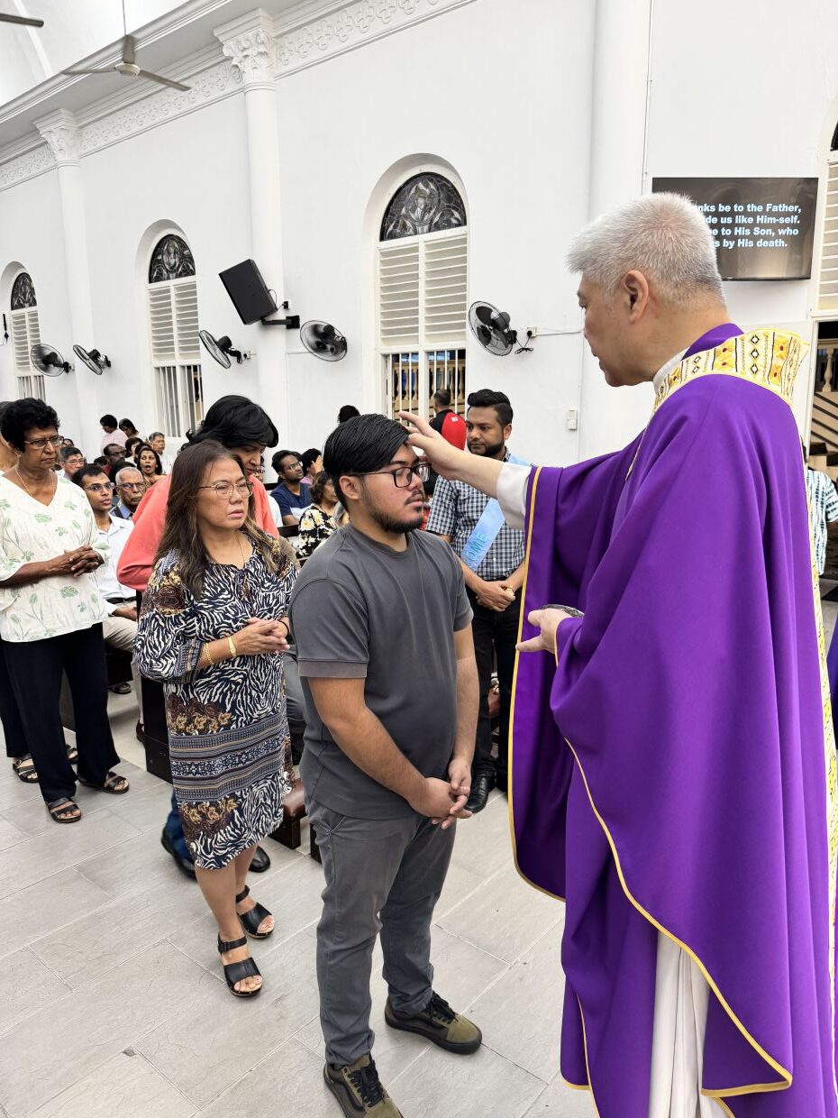Christian faithfuls attend Ash Wednesday mass in churches nationwide