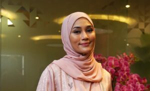 Fasha Sandha tegas, tidak akan ulas soal bertudung