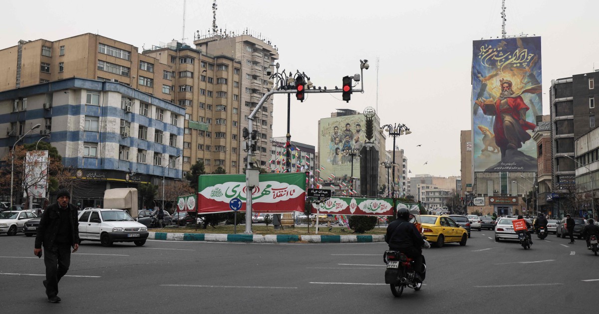 Iran intensifies arrests while keeping door open for US nuclear talks