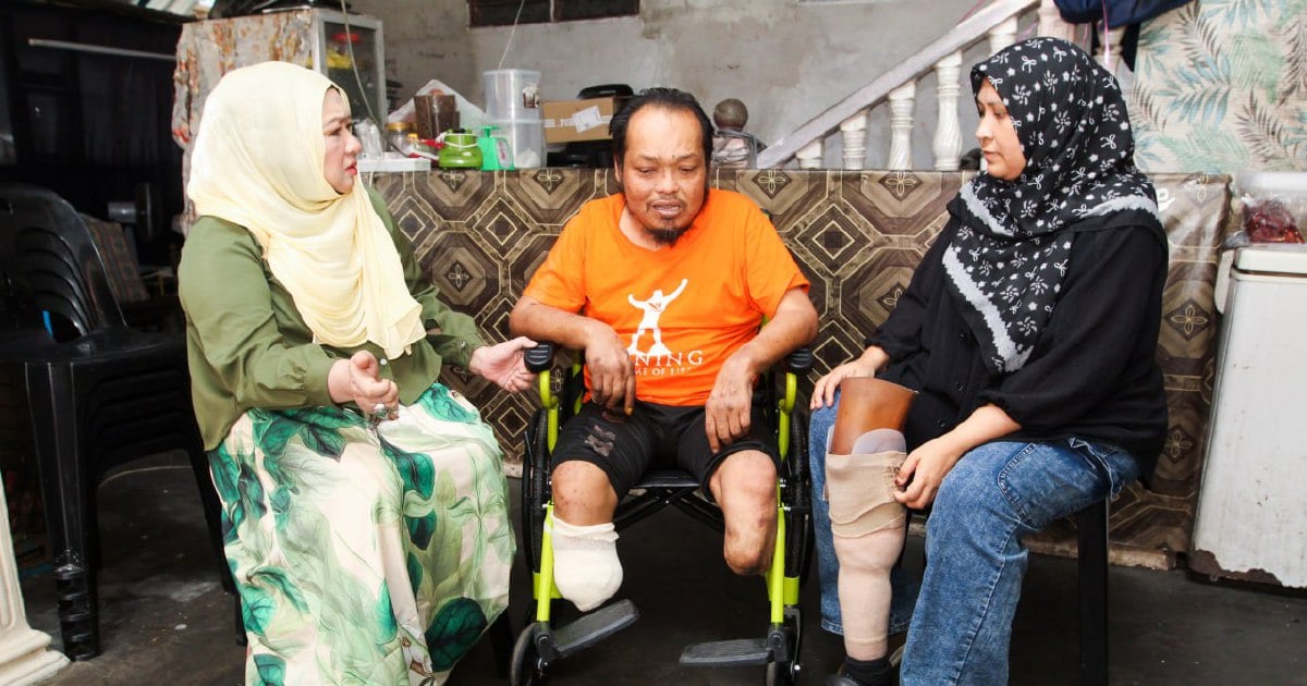 Man loses both legs to diabetes, wife becomes sole caregiver