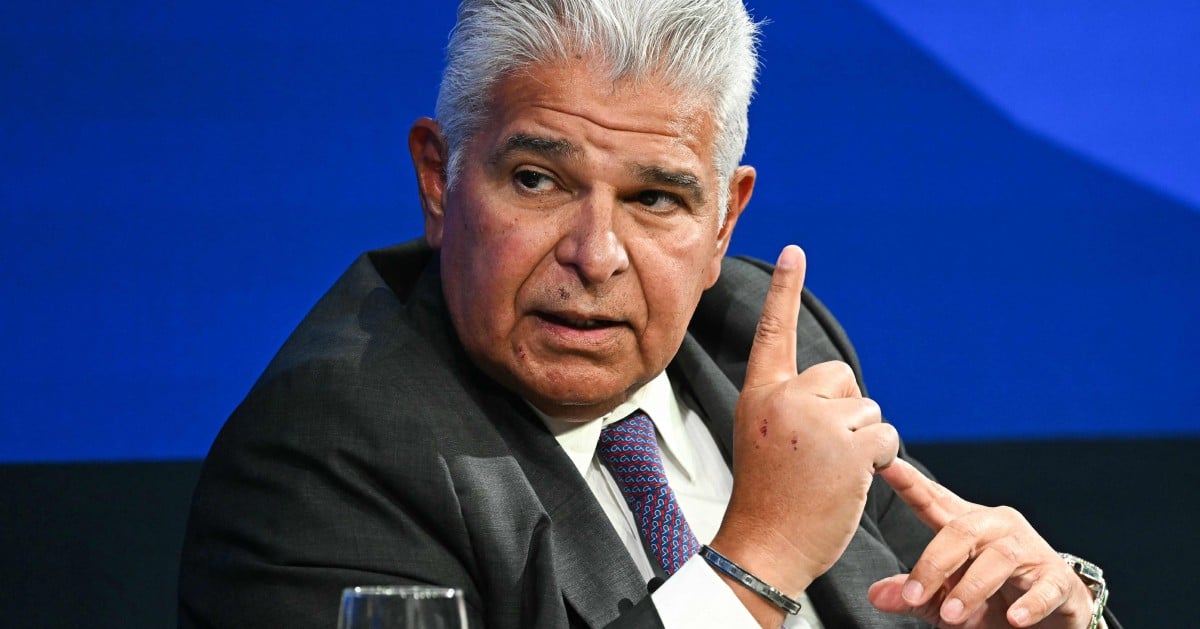 Panama leader rejects Chinese threat over canal port ruling