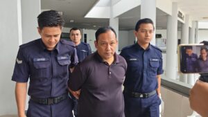Pengawal keselamatan didenda, menyamar polis peras ugut warga asing