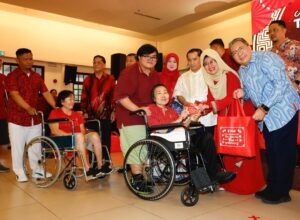 Sarawak extends festive support to needy groups